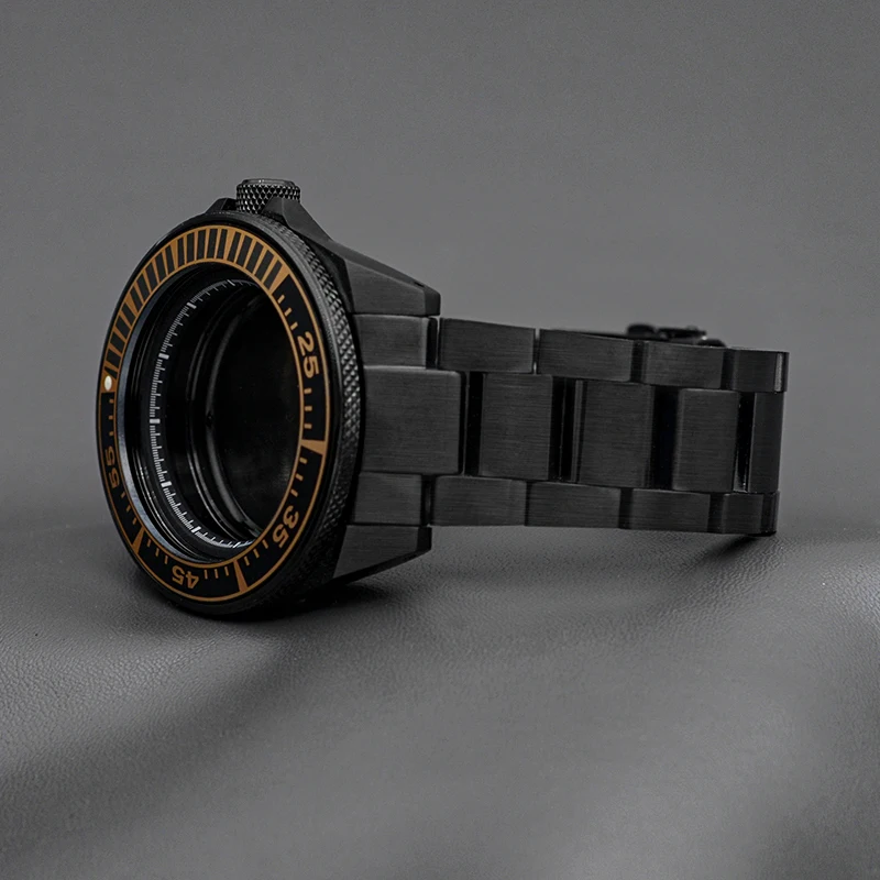 حافظة ساعة وسوار من سلسلة بلاك - مراجعة Citizen Watch Tsuyosa وسعره