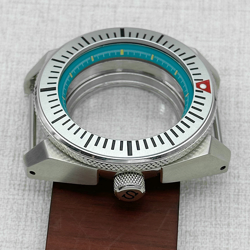 حافظة ساعة ساموراي كينج بكريست - مراجعة Citizen Watch Tsuyosa وسعره