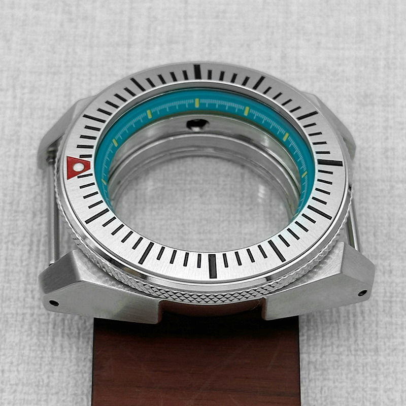 حافظة ساعة ساموراي كينج بكريست - مراجعة Citizen Watch Tsuyosa وسعره