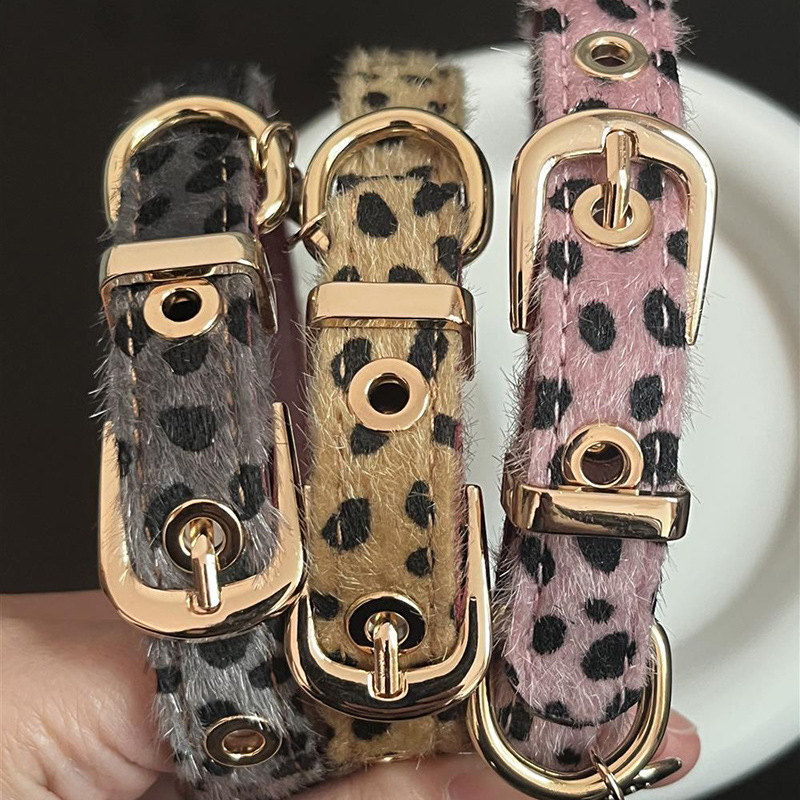 طوق كلب صغير بنمط الفهد مع مقو - مراجعة Leather Strap Quick Release وسعره
