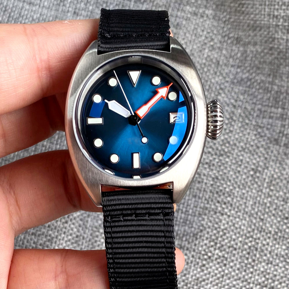 36 مللي متر غواص عسكري ساعة مي - مراجعة Seiko Watch 5 Sports وسعره